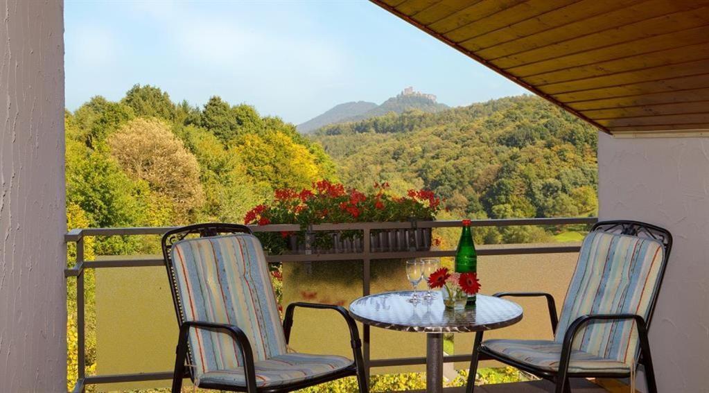 Gasthaus Trifelsblick Wernersberg Zewnętrze zdjęcie